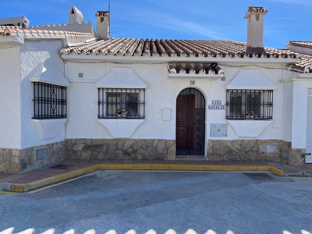 Delightful Burriana House With Magnificent Beach & Sea Views. 内尔哈 外观 照片